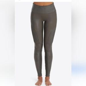 SPANX  Faux Leather Moto Leggings Sz-M